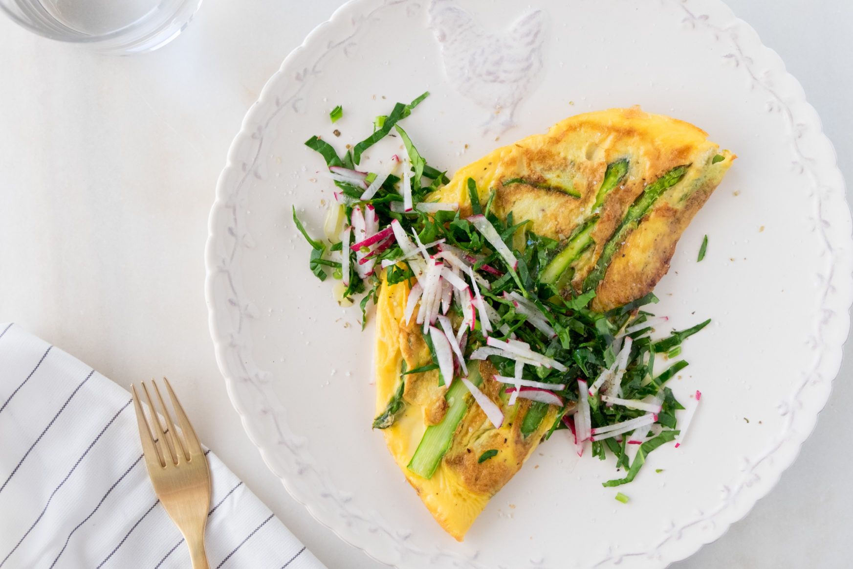 Omelet with asparagus